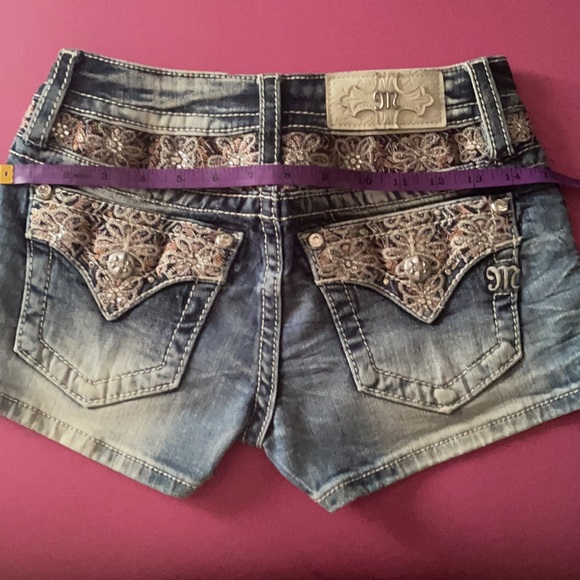 Miss me low rise short sz 24 nwot took them off before I tried on - Picture 4 of 6